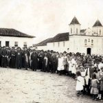 A Igreja antiga foi demolida para a construção da atual.